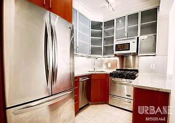 Rented by Urbane Brokerage