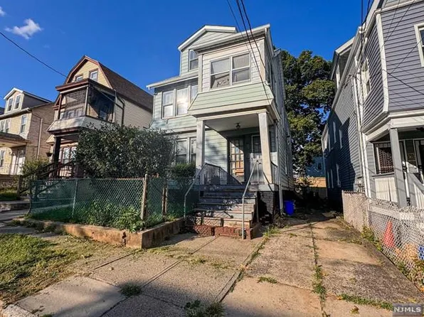 27 Irving Ave, Newark, NJ 07112
