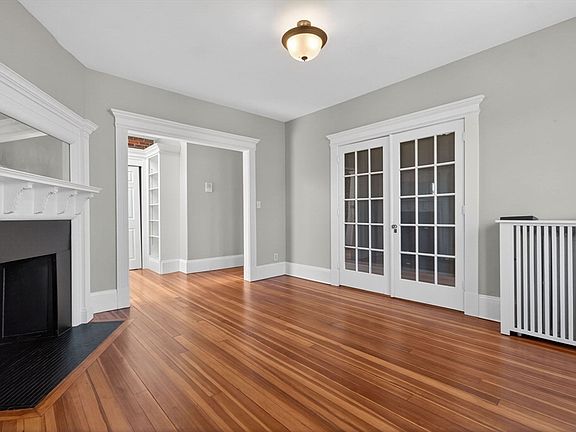 3rd image of 16 Garrison Rd APT 5