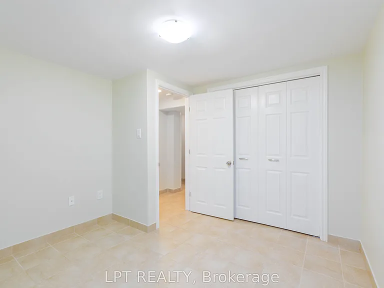 195 Grove St E #LOWER — Photo 12