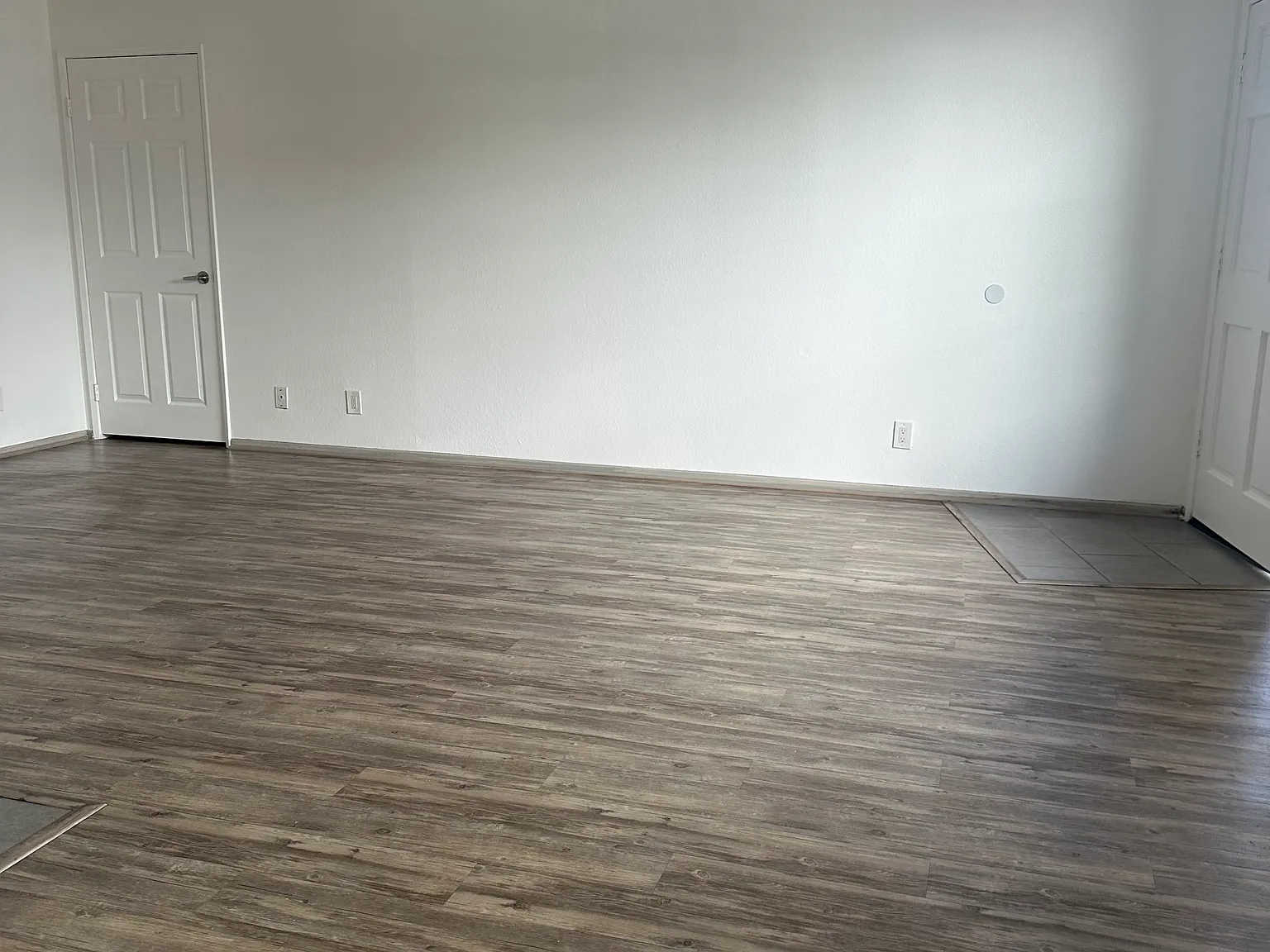 1 bed, $2,600 — Photo 1