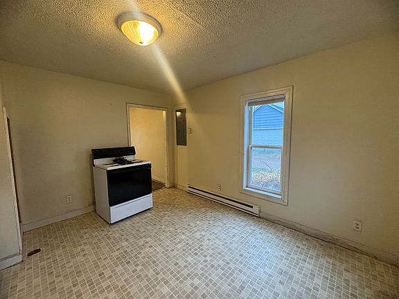 6th image of 602 Ripley St