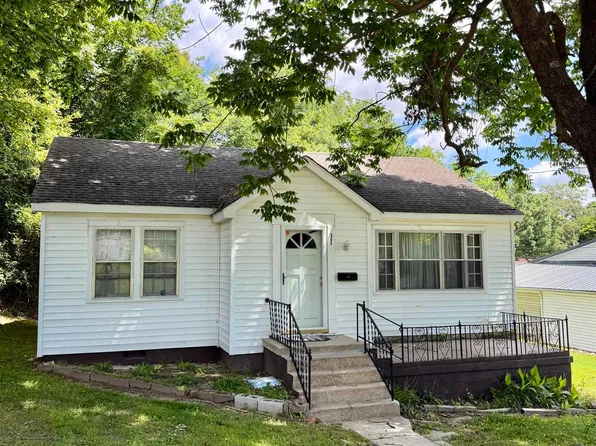 865 W Cherry St, Piggott, AR 72454