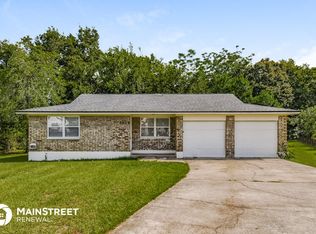 1025 N Bluehill Dr, Jacksonville, FL 32218