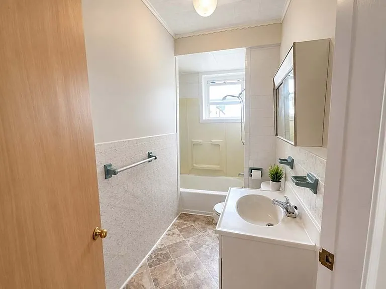 212 Brightman St #3 — Photo 2
