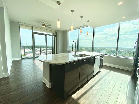 2nd image of 3033 Oliver Ave #1113