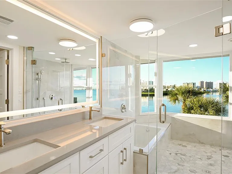 150 Marina Del Rey Ct — Photo 31