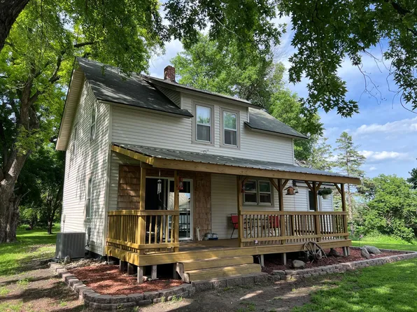 355 20th St SW, Benson, MN 56215