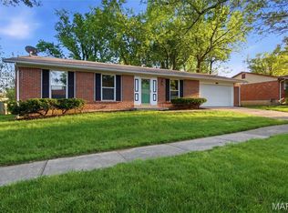 2330 Rockymont Dr, Saint Louis, MO 63136