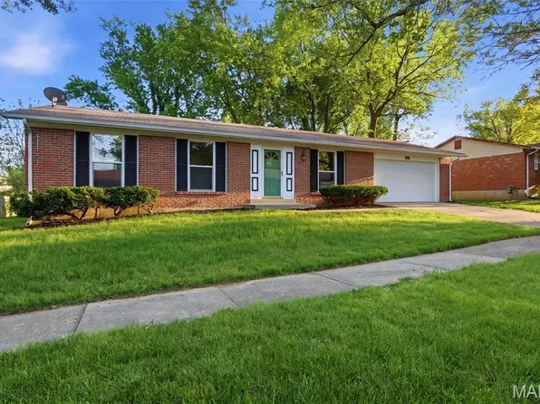 2330 Rockymont Dr, Saint Louis, MO 63136