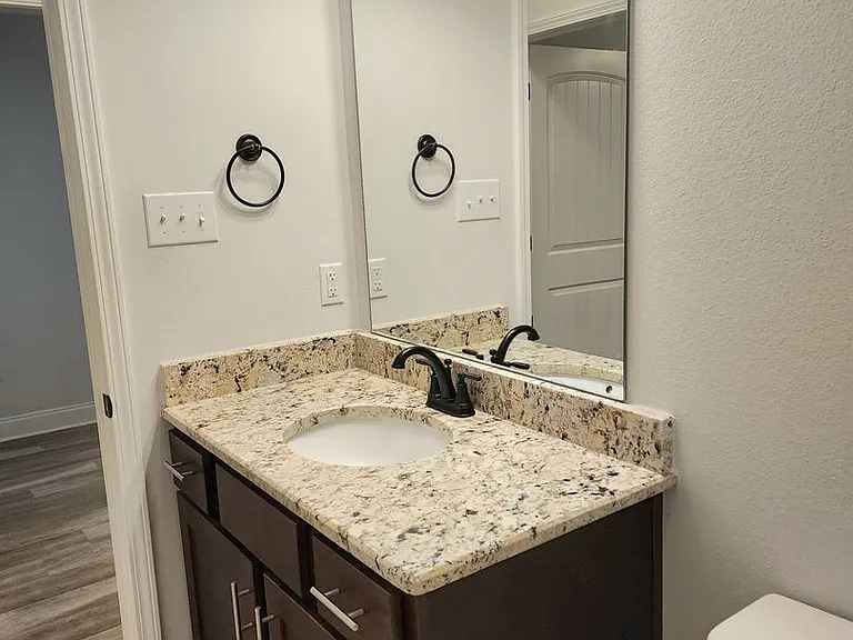 931 Gibson Ct — Photo 29