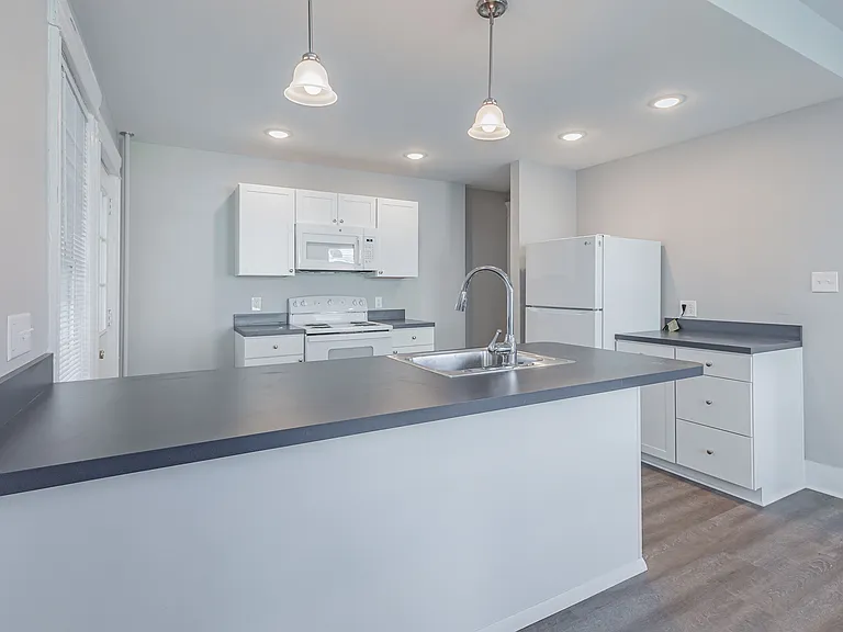 802 Quincy Ave — Photo 23