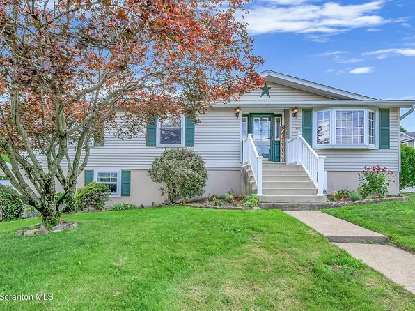 325 Oak St, Taylor, PA 18517