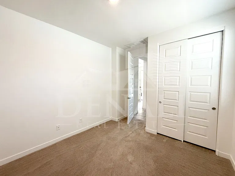 1636 W Estes Way — Photo 20