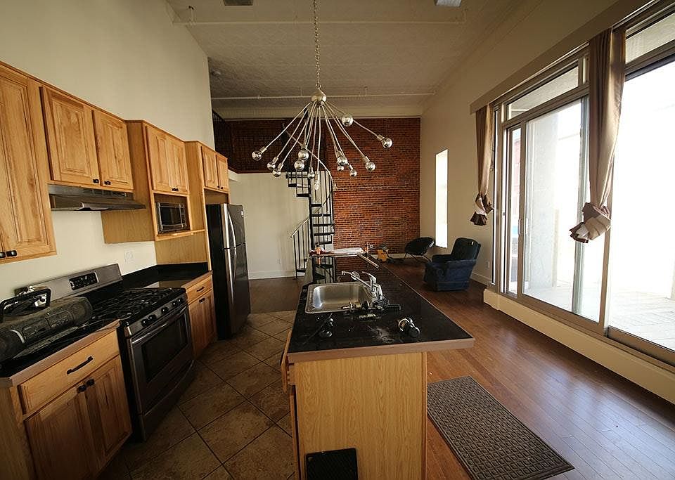 Kitchen/living