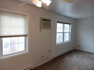 604 Van Buren St APT H, Wilmington, IL