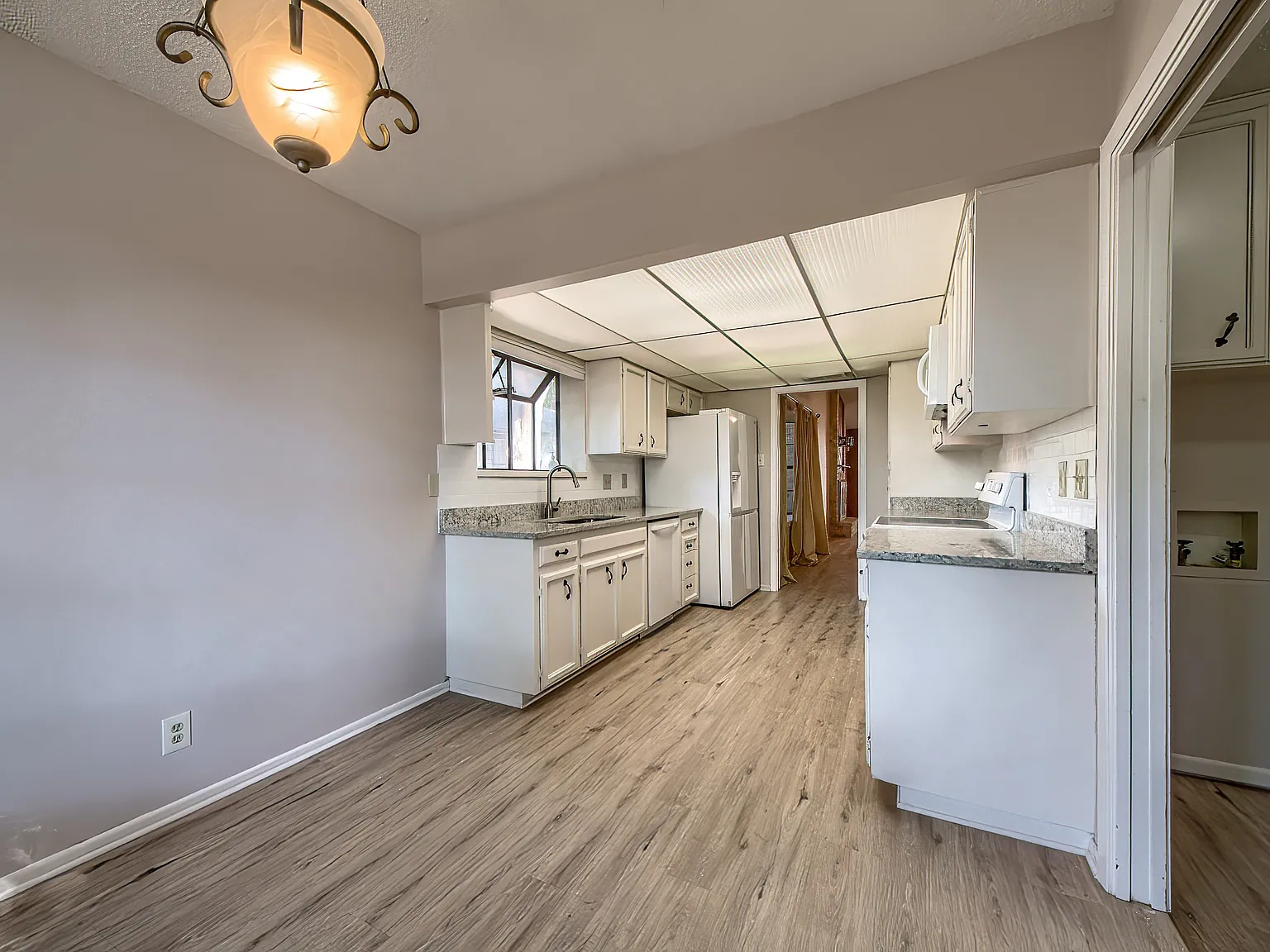 2 bed, 1577 sqft, $1,600 — Photo 3