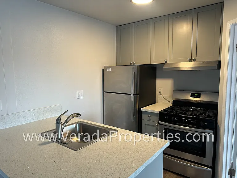 4336 Estrella Ave #5 — Photo 4