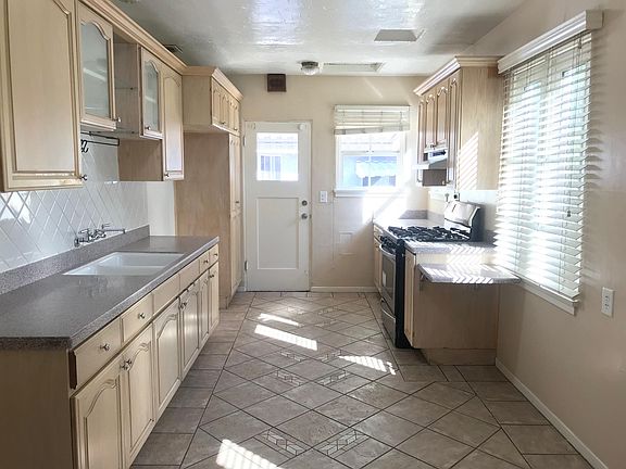 4th image of 2000 Milan Ave