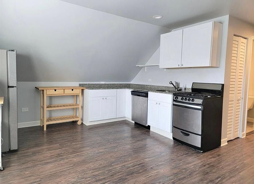 1st image of 2656 N Ashland Ave #4