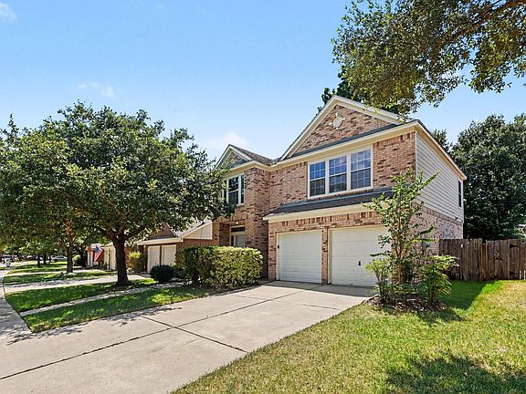 2nd image of 2423 Colonial Springs Ln