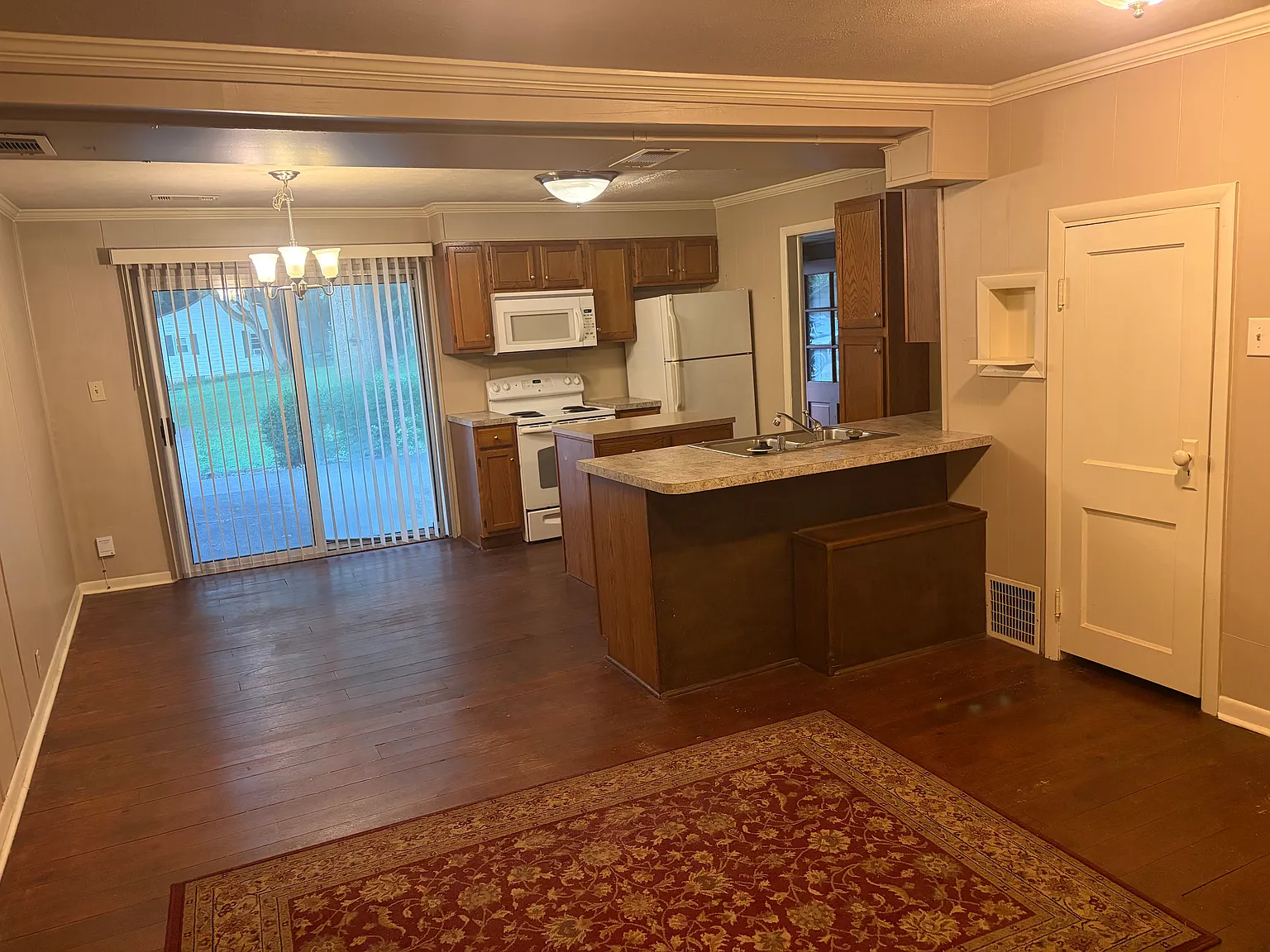 2 bed, 1100 sqft, $1,250 — Photo 1