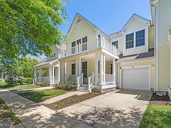 2nd image of 89 Willow Oak Ave