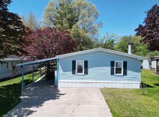 1661 Sycamore Dr, Muskegon, MI 49445