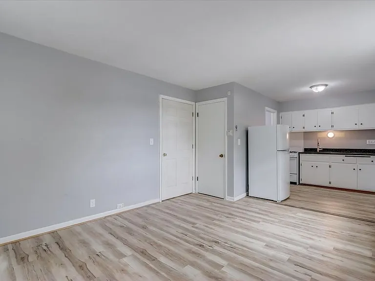 5605 W Beloit Rd — Photo 2