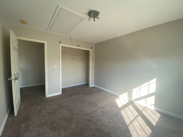 12129 Hampton Place Dr — Photo 22