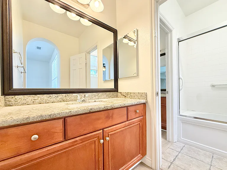 13835 Kerry Ln — Photo 20