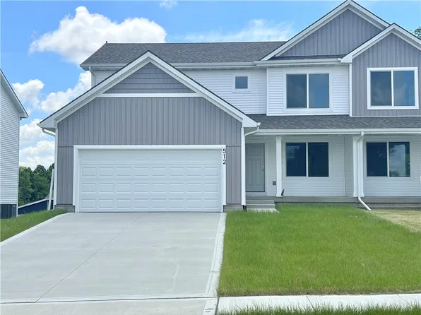 512 7th St NE, Mitchellville, IA 50169