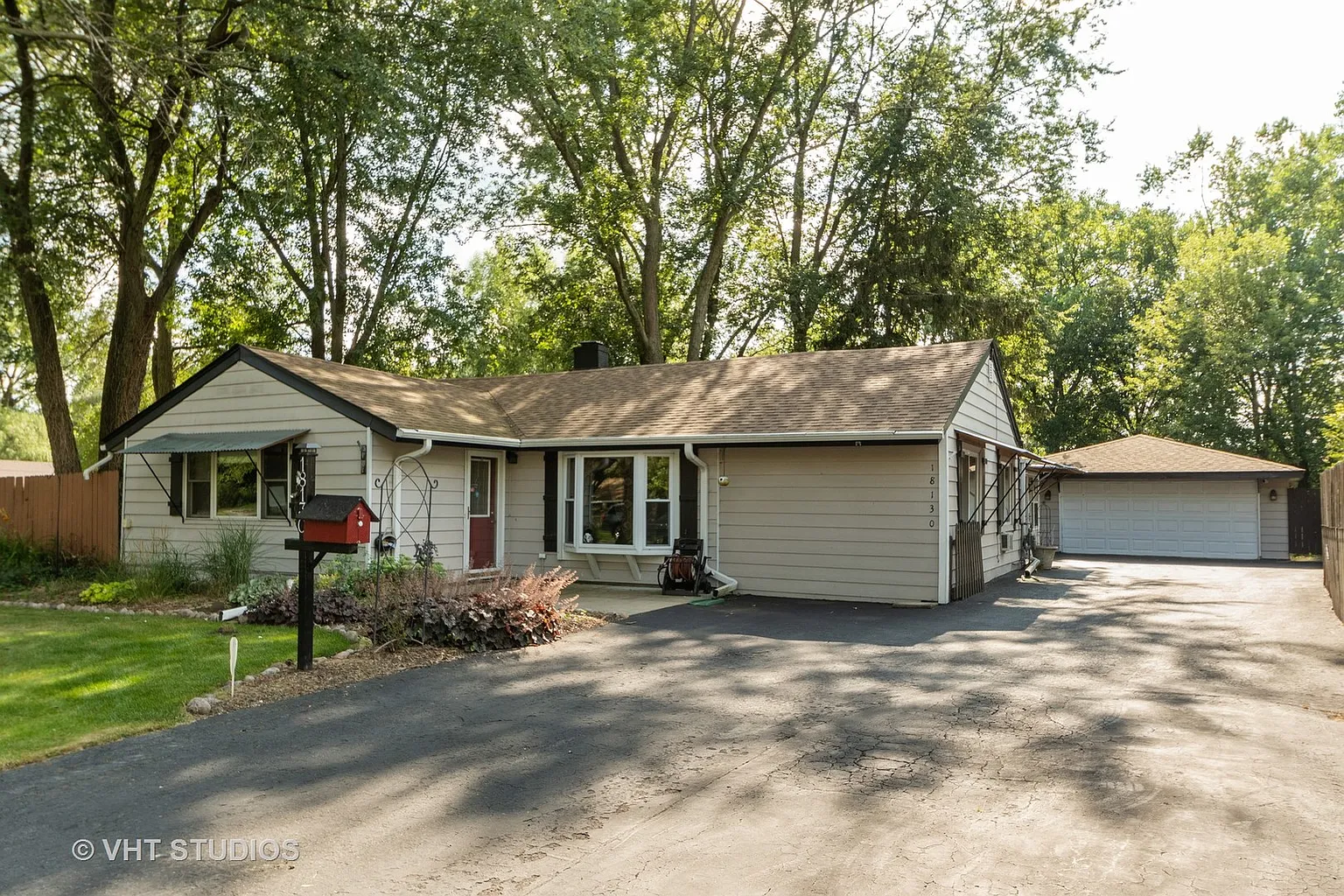 18130 Thomas Ln photo 1