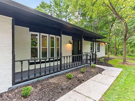 3rd image of 5289 Hazelton Etna Rd SW
