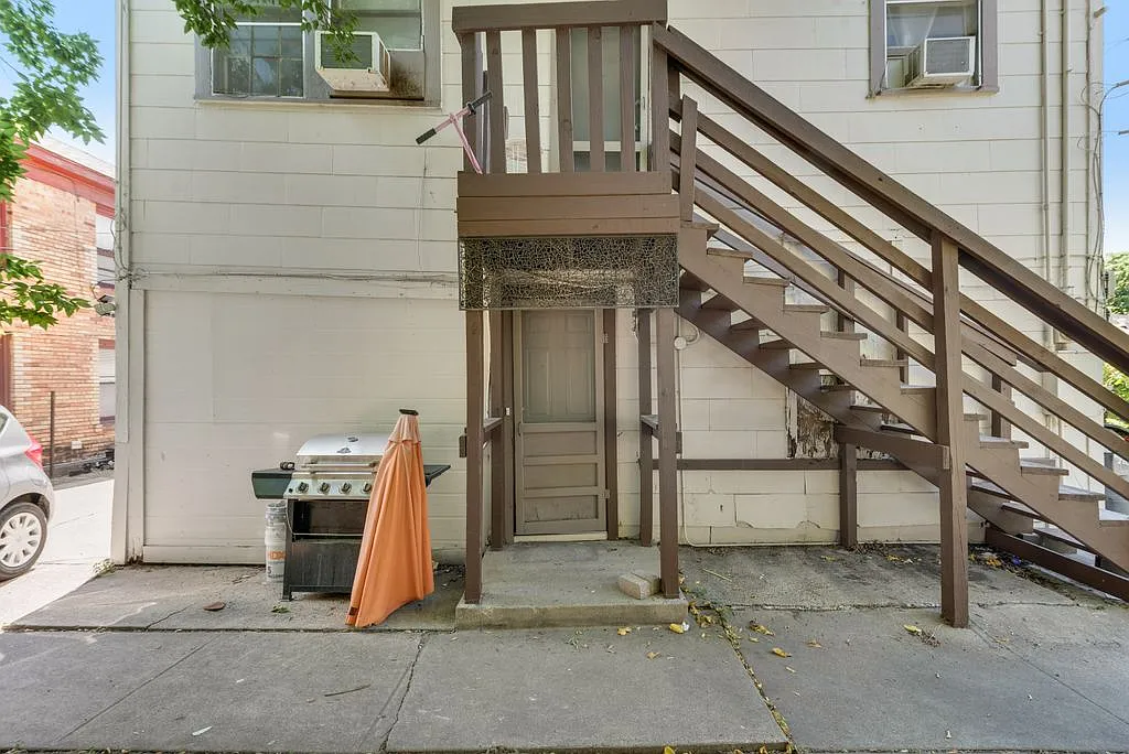 1615 Alston Avenue - D — Photo 3