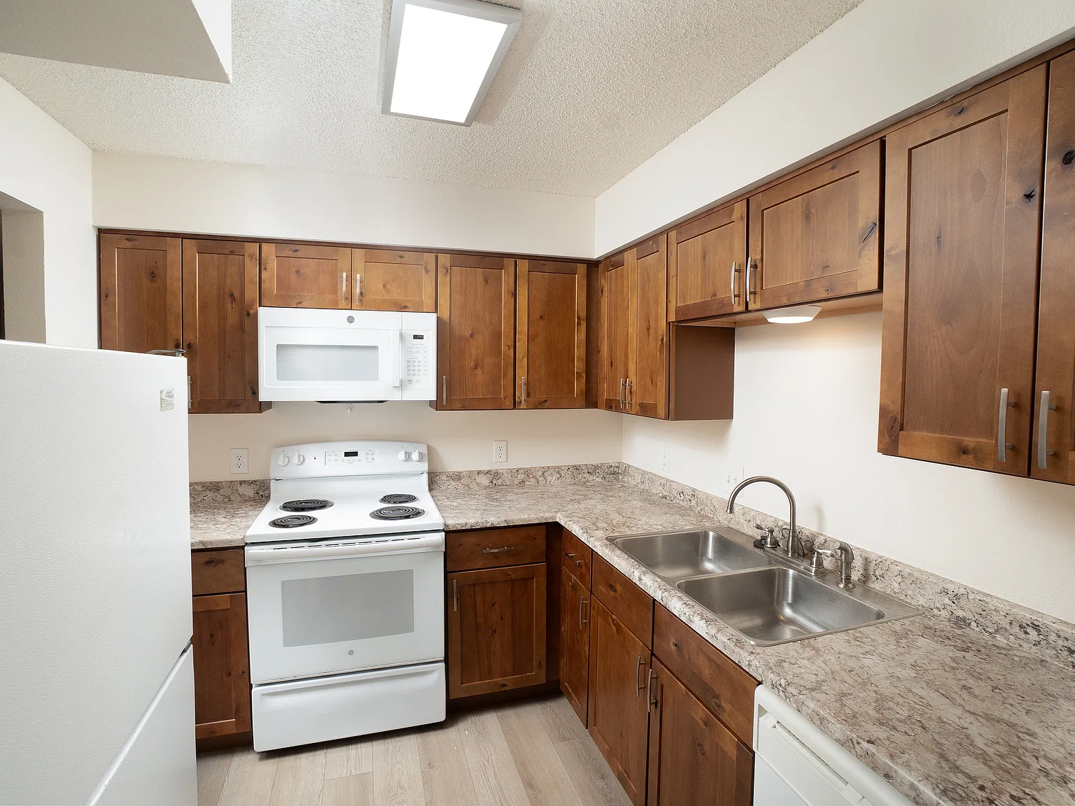 Catalpa East — Photo 3