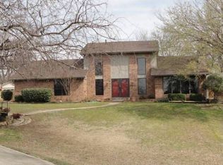 118 N Country Club Rd, Ada, OK 74820