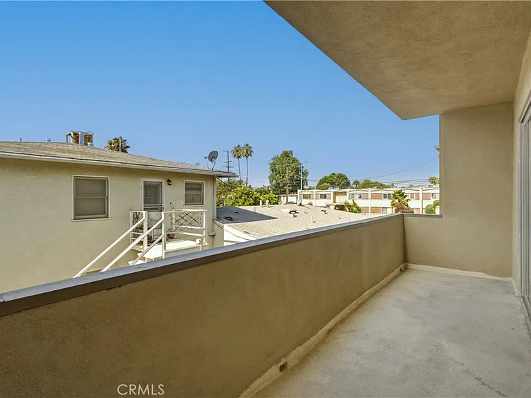 6140 Whitsett Ave #6 — Photo 12