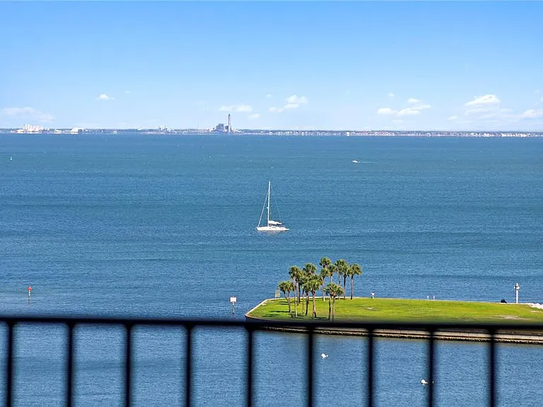 300 Beach Dr NE #1201 — Photo 42