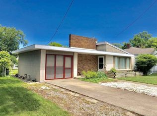 1507 Nebobish Ave, Essexville, MI