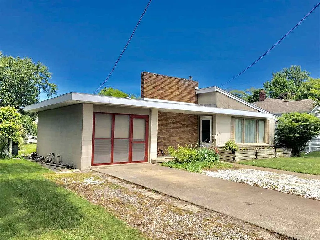 1507 Nebobish Ave photo 1