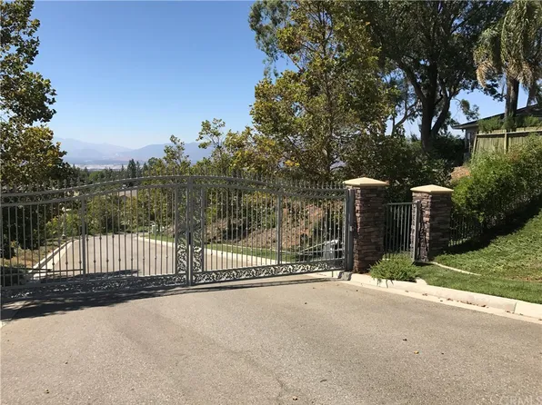 30462 Copper Hill Ct, Redlands, CA 92373