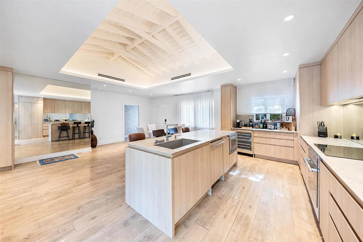 Granada Groves Ct, Coral Gables — Photo 4