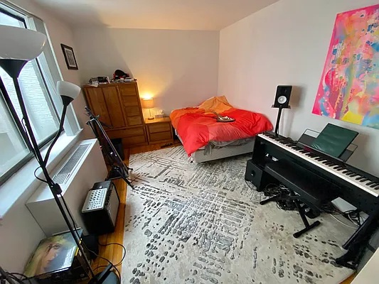 Rented by J PRESTON AND ASSOCIATES INC | media 10