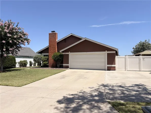 10415 Charleston Dr, Riverside, CA 92503