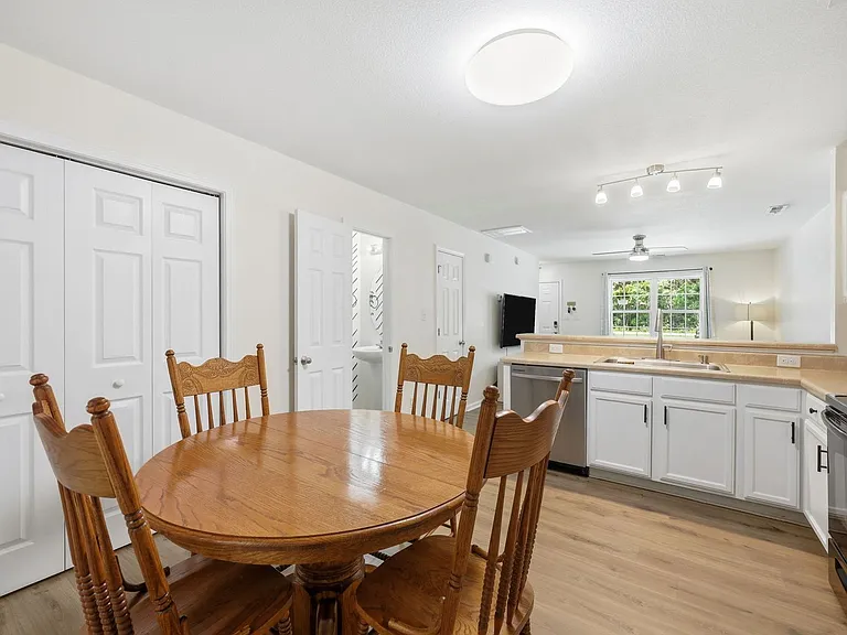 1404 Old Folkstone Rd #7 — Photo 14