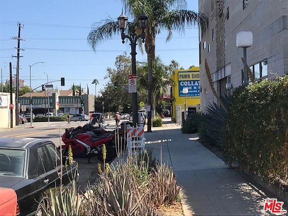 4th image of 721 N Cahuenga Blvd