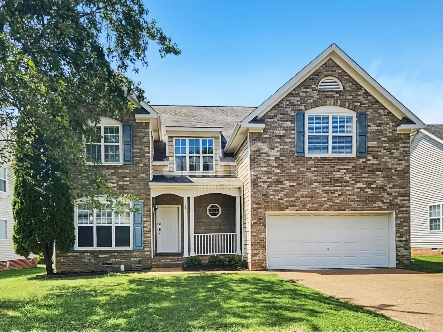 5 bed, 2.5 bath, 2515 sqft, $2,765 — Photo 1
