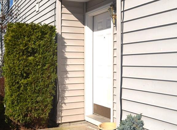2nd image of 3112 NE 115th Ave