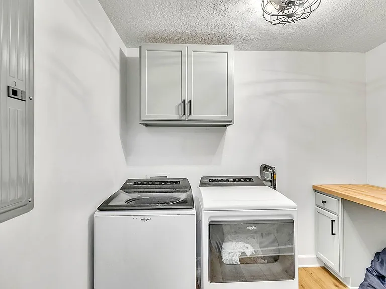 19 Saint Martins Cir — Photo 26